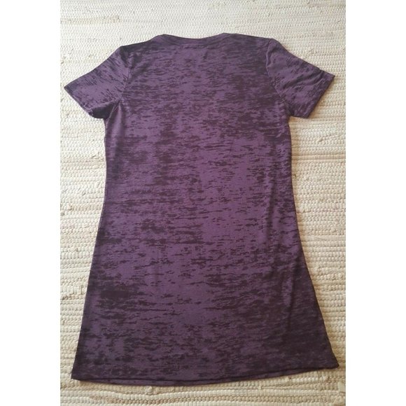 Purple Young Adult Slim T-Shirt Size Medium Lucy Justice Goods Short Sleeve - Picture 4 of 5